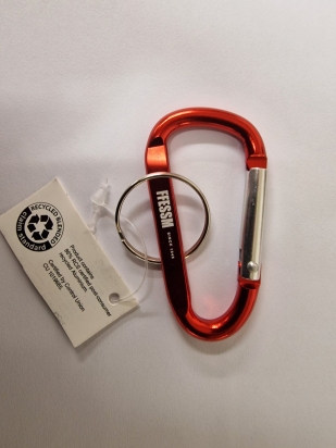 Mousqueton porte-clés rouge marqué FFESSM en aluminium recyclé